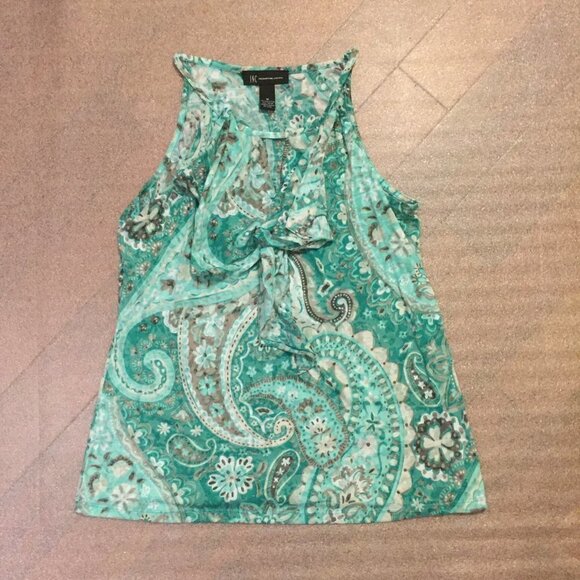 Three work Tops in size Medium ( 2 are brand INC and one is radzoli) - Picture 4 of 6